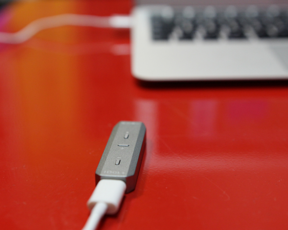 SMSL IDOL + - cecha 1